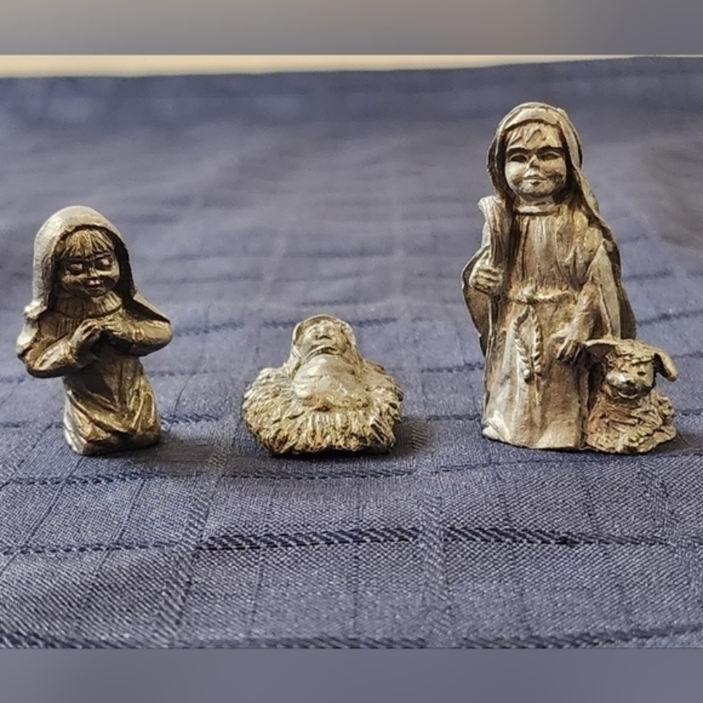 Michael Ricker Nativity Scene Pewter Sculptures Including Baby‎ Jesus Lot of 3